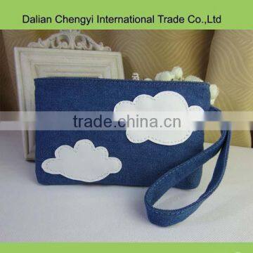 Manufacturer cute cloud pattern print denim material cosmetic bag for ladies