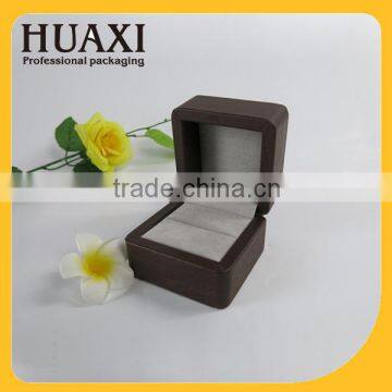 custom luxury wooden jewelry gift box ring packaging box                        
                                                                                Supplier's Choice