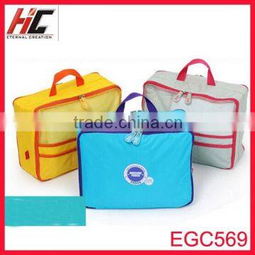 Best selling Awesome 30cm nylon storage bag for clothing travel tote bags wholesale