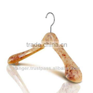 Browny Marbled Plastic Jacket Hanger for Clothing Manufacturer