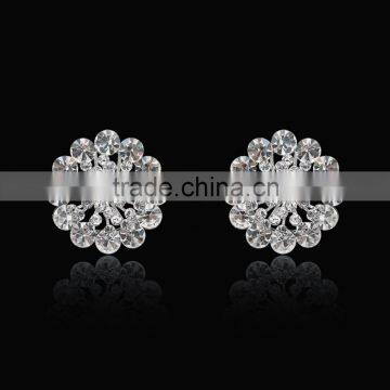 Rellecona Fashion Jewelry Flower Shape Stud Earring Inlaid CZ Gemstone in 18k White Gold Plated