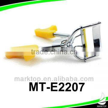 Easy handle yellow eyelash curler