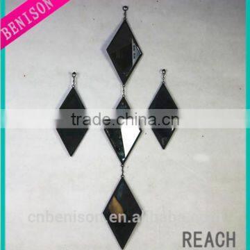 Diamond Metal Mirror Hanging On Wall For Home Decoration And Party Decoration