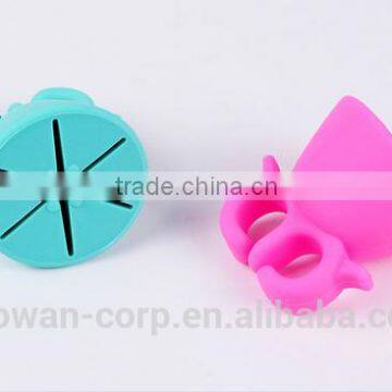 Popular Soft Silicone Nail Art Tools Finger Cots Holder photo-6