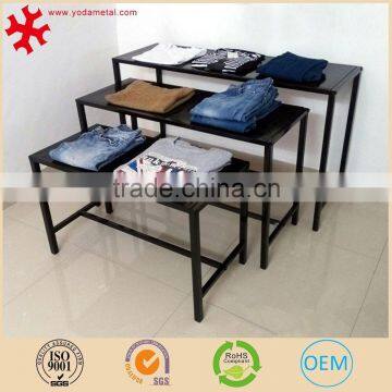 Modern 3-layer retail store fixture metal clothing display table with 4 legs