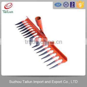 18T steel garden rake with twisted teeth