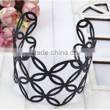 Cheap Jewelry Plain Black Cuff Metal Hollow Bangle With High Quality photo-5