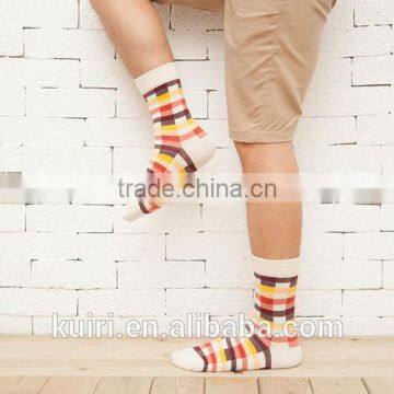 New Fashion Men's White and Black Socks Novelty Stripes Grid Short Sock Winter Autumn Men 100 Cotton In Tubes Socks photo-4
