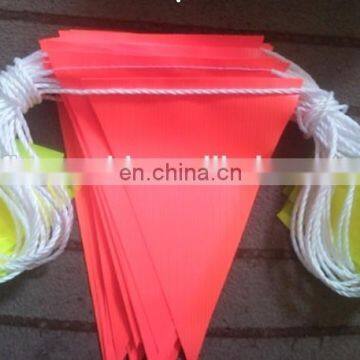 durable traffic safety warning flag with nylon white rope from Wenzhou Fly