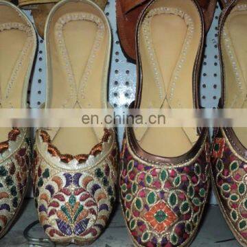 LADIES EMBRODIERY JUTTIS MIX MODELS PACK OF 50 PAIRS photo-6