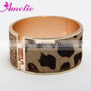 AE061 Nice Bracelet Luxurious Gold Figurines Wedding Gift