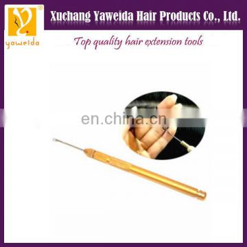 Wholesale price hot sales wooden handle hook pulling needle. hair extension tools