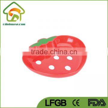 Eco-friendly Strawberry Shaped Plastic Kids Plate