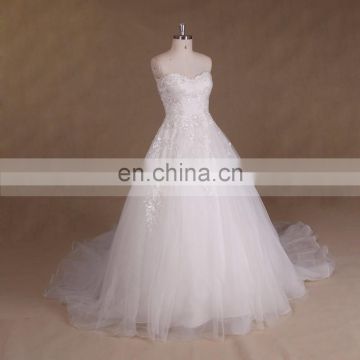 Sweetheart Neckline Guipure Lace Wedding Dress