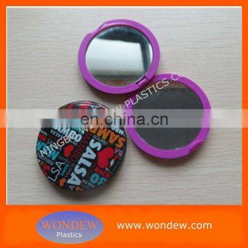 Plastic mirror for make up