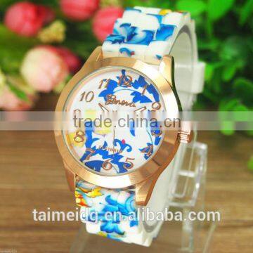 Top fashion women's flower dial watch