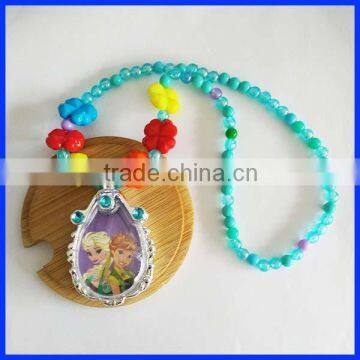 Frozen Anna Princess fantastic sister four leaf clover pendant necklace