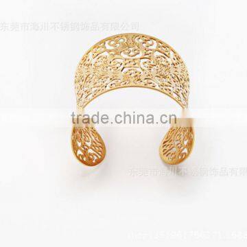 2016 Golden Fashion Bangle Jewelry Hollowed Bangle