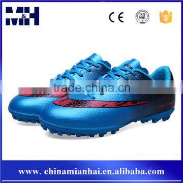Hot Selling Soccer Shoes New Cool Breathable Men Football Shoe