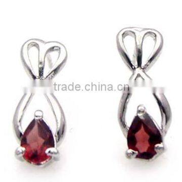 925 Sterling Silver Garnet Earring