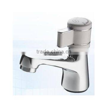 High Quality ceramic simple kitchen mixer faucet