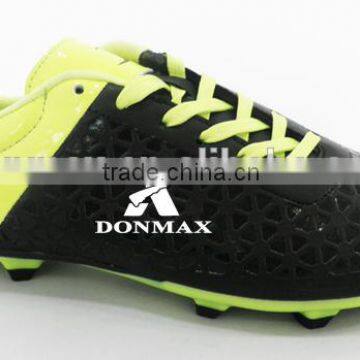 2016 Fashionable Customized Brand Outdoor Soccer Shoes