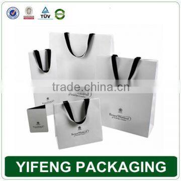 Customize Logo Black & White Printing Paper Bag With Handle photo-3