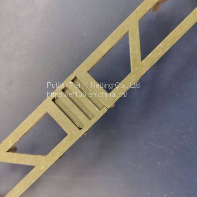 Continuous Plastic Chair Spacers Allow the Reinforcement Steel to be Positioned in the Required Locations. photo-2