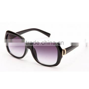 2016 Woman Fashion Designed Plastic Frame Sunglasses