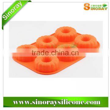 Non-stick silicone mold for making cake