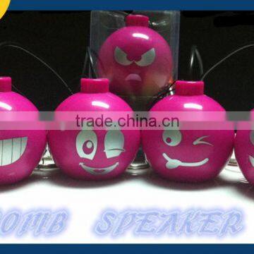 Lovely smile face manual mini bomb speaker 3w