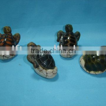 Polyresin turtle craved egg