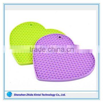 Colorful heart Shape Non Slip Custom Silicone Coaster