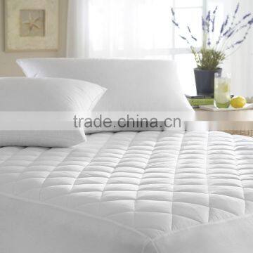 Quilted Waterproof Hypoallergenic BedBug Mattress Pad Cover Protector