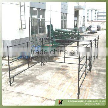 Portable use 1.6m high black color metal horse panels