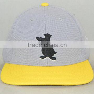 Guangzhou hat factory professional custom 6 panle / 100% polyester/embroidery/trademark/gray and yellow flat brim hat