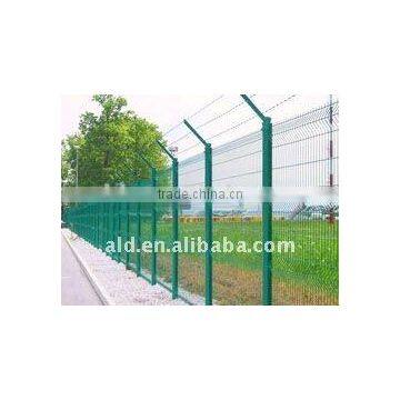 many kinds of welded mesh fence(factory director)