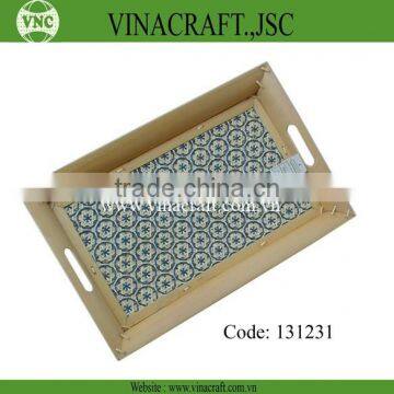 Lacquer Tray with flower theme