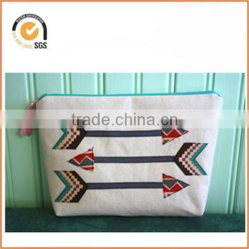 Arrow Applique Zipper Pouch/Makeup Bag: Natural Canvas with Native American Print By Chiqun Dongguan CQ-H01078