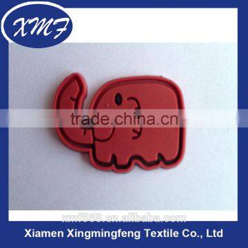 custom promotional pvc rubber clothing label cheap clothing labels