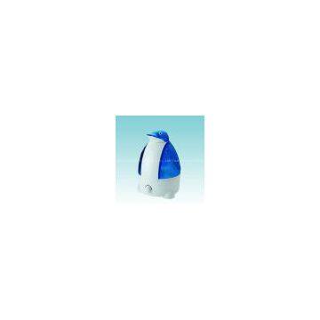 Ultrasonic humidifier with penguin design, ideal for baby care