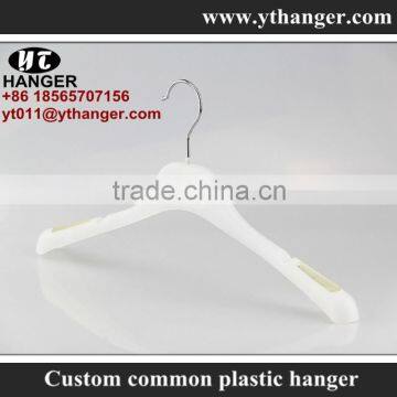 IMY-442 white plastic non-slip hangers for dress