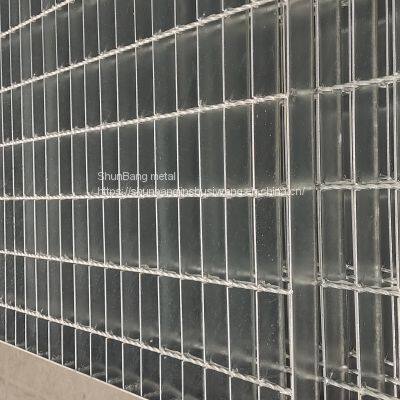 Corridor steel grating