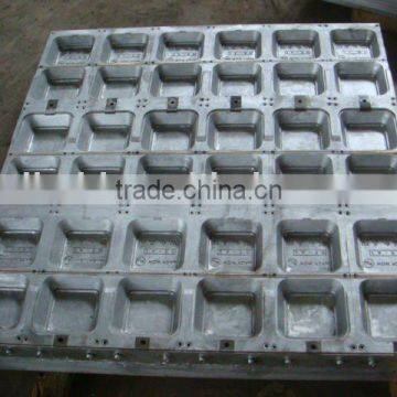 FAMOUS BRAND snack box mould