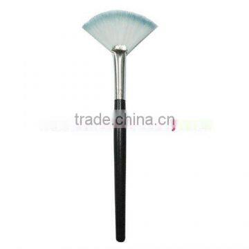 fan mask brush