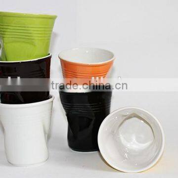 Cheaper Ceramic Crinkle Cup in Creative Shape photo-2