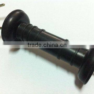 Electric fence plasitc insulated gate handle for high voltage energizers