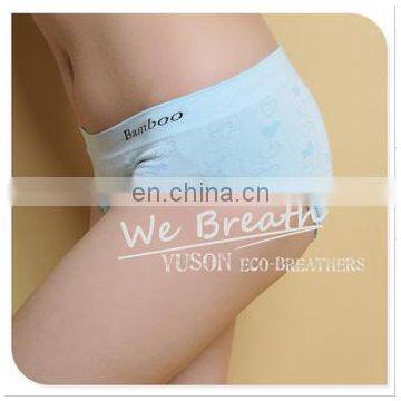 Sexy Girl's Seamless Bikini Lovely Jacquard Pattern Low Cut photo-3