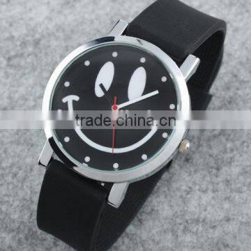 Brand New Black Wholesale Carton Girls Vintage Leather Ladies Wrist Watches relogio Clock LD077