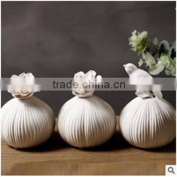 2016 jingdezhen Professional China Manufacturer white vase different type for home decor